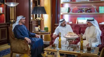 ملك البحرين ورئيس الإمارات يناقشان التطورات الإقليمية عقب قمة خليجية